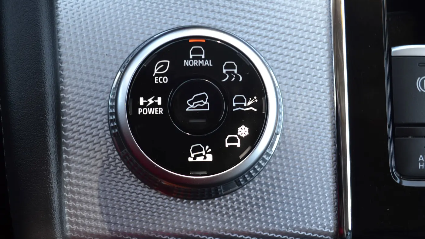 2023 Mitsubishi Outlander PHEV SEL