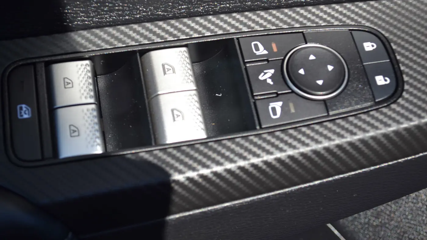 2023 Mitsubishi Outlander PHEV SEL