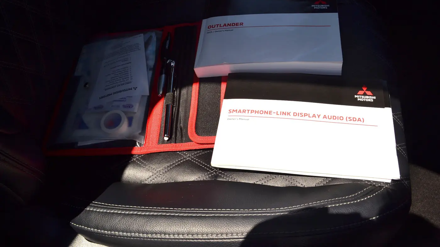 2023 Mitsubishi Outlander PHEV SEL