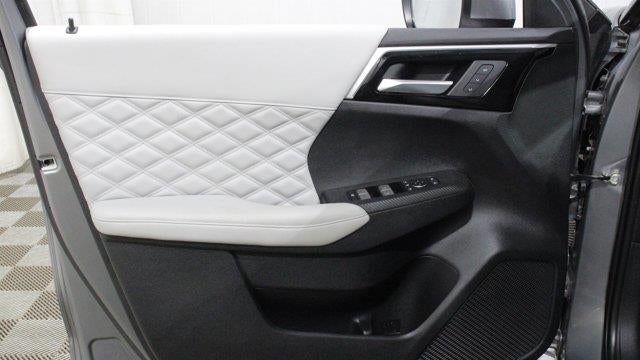2023 Mitsubishi Outlander PHEV SEL
