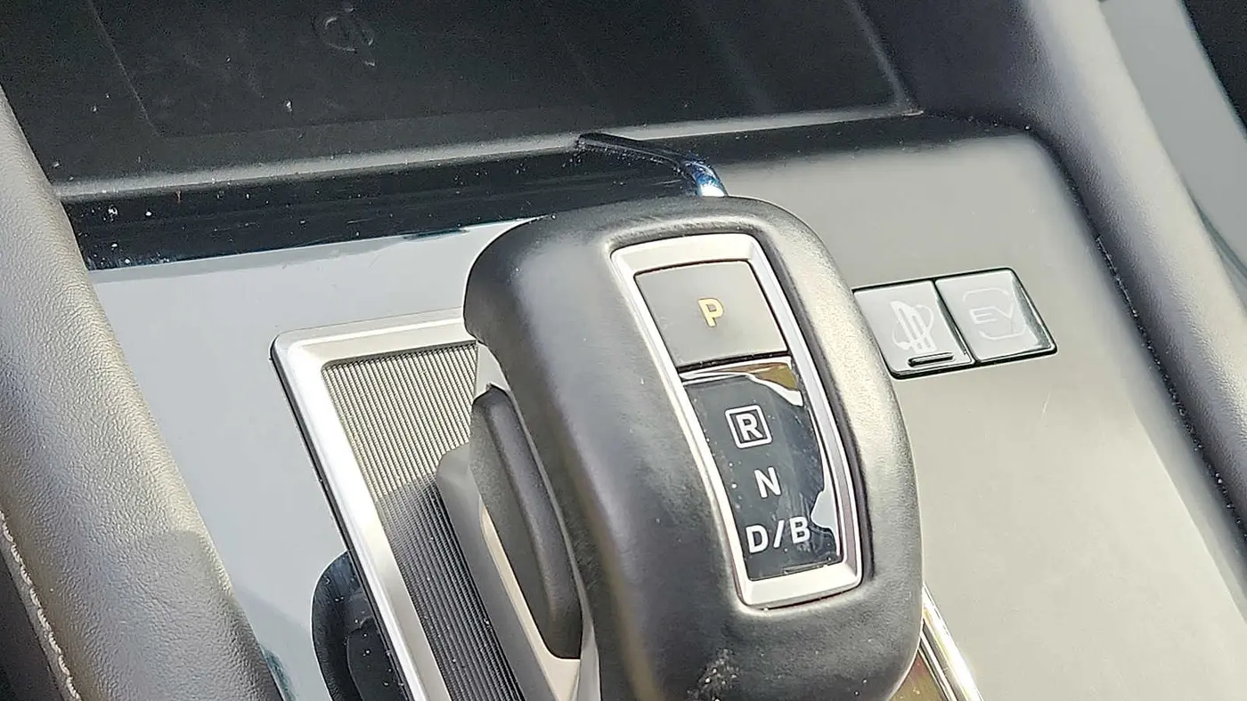 2024 Mitsubishi Outlander PHEV SE