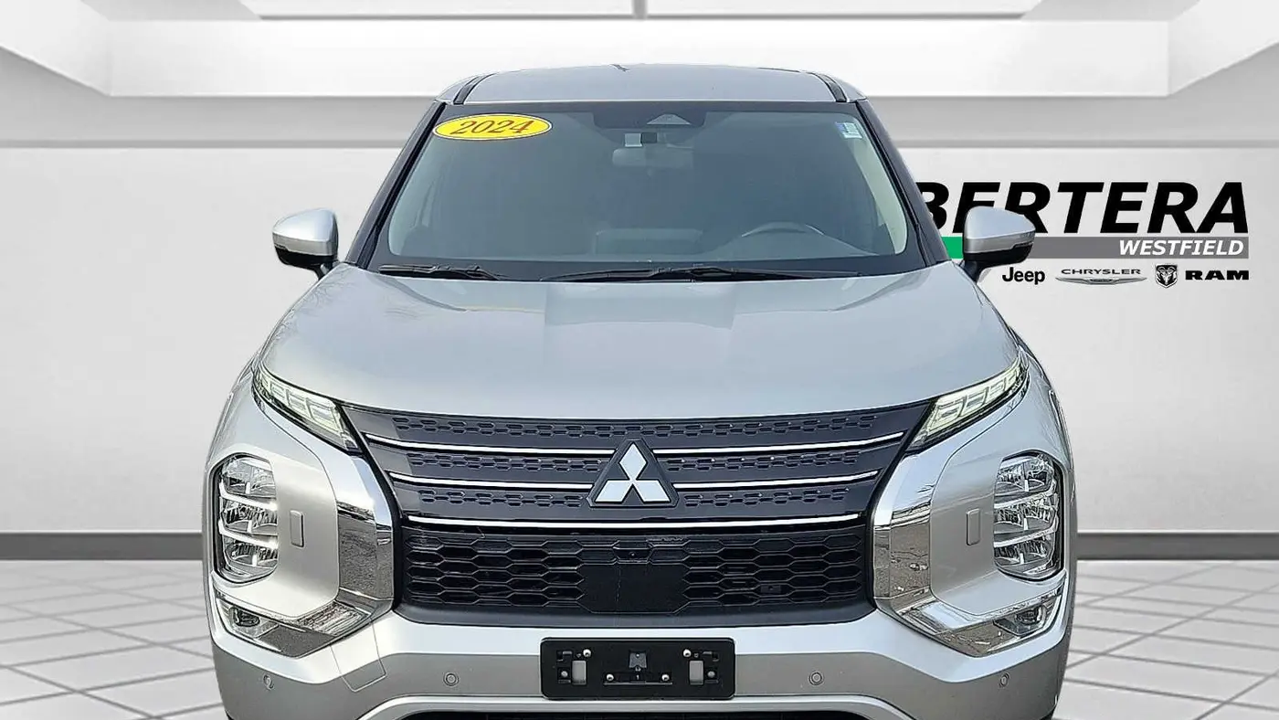 2024 Mitsubishi Outlander PHEV SE