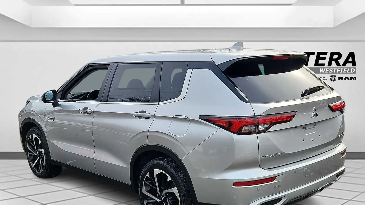 2024 Mitsubishi Outlander PHEV SE