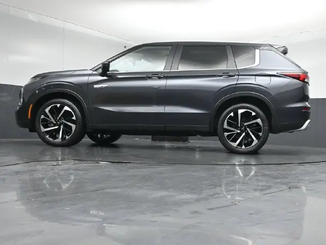 2025 Mitsubishi Outlander - $31,125