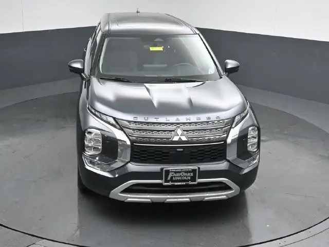 2025 Mitsubishi Outlander - $31,125