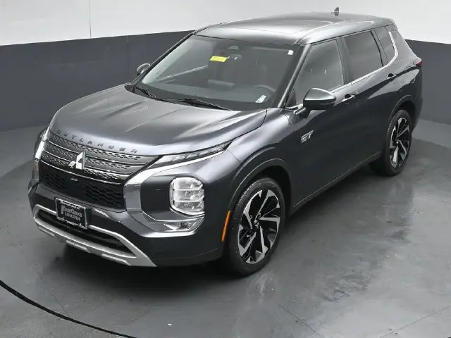2025 Mitsubishi Outlander - $31,125