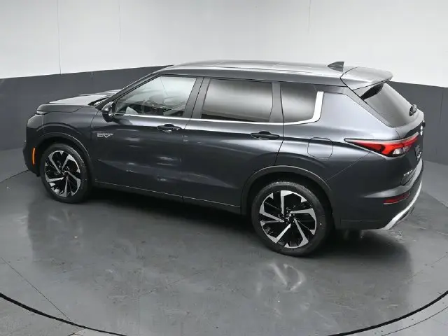 2025 Mitsubishi Outlander - $31,125