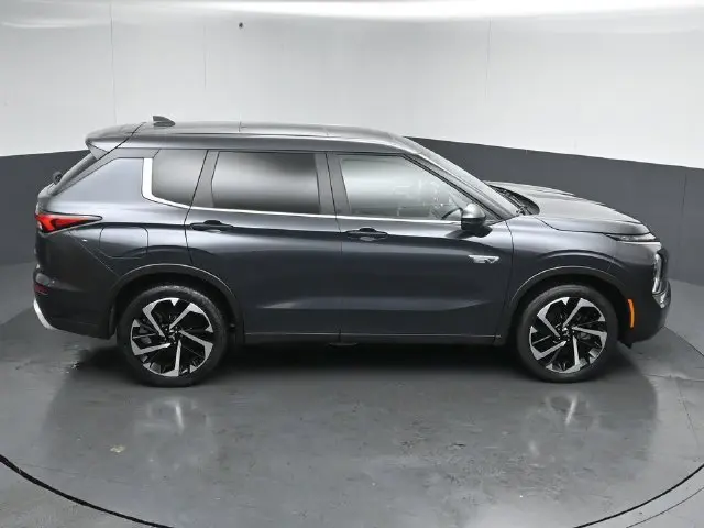 2025 Mitsubishi Outlander - $31,125