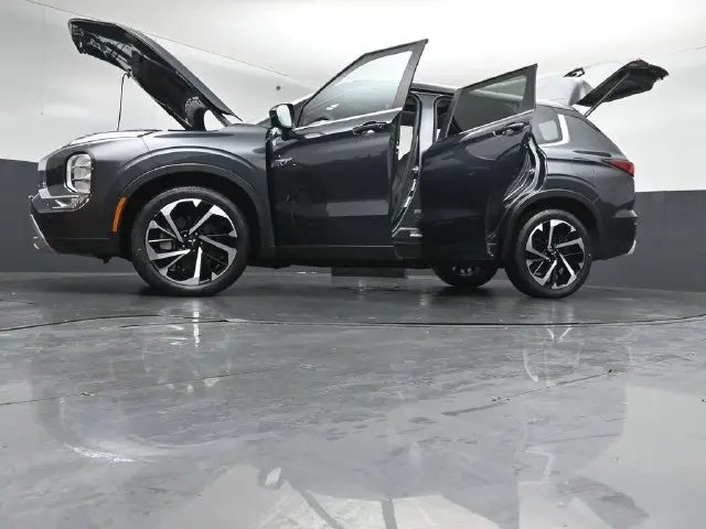 2025 Mitsubishi Outlander - $31,125
