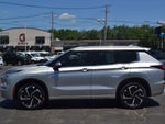 2023 Outlander PHEV Thumbnail 3
