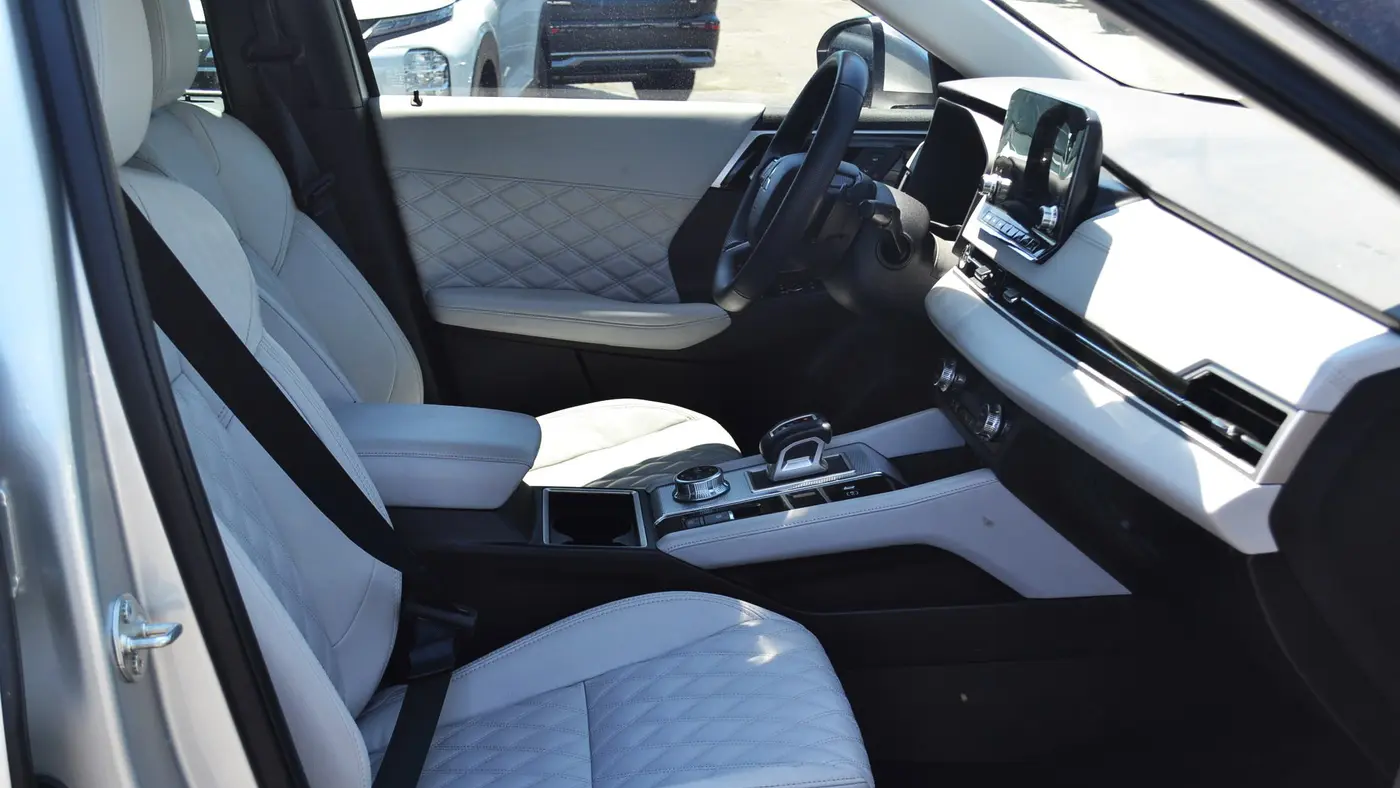2023 Mitsubishi Outlander PHEV SEL
