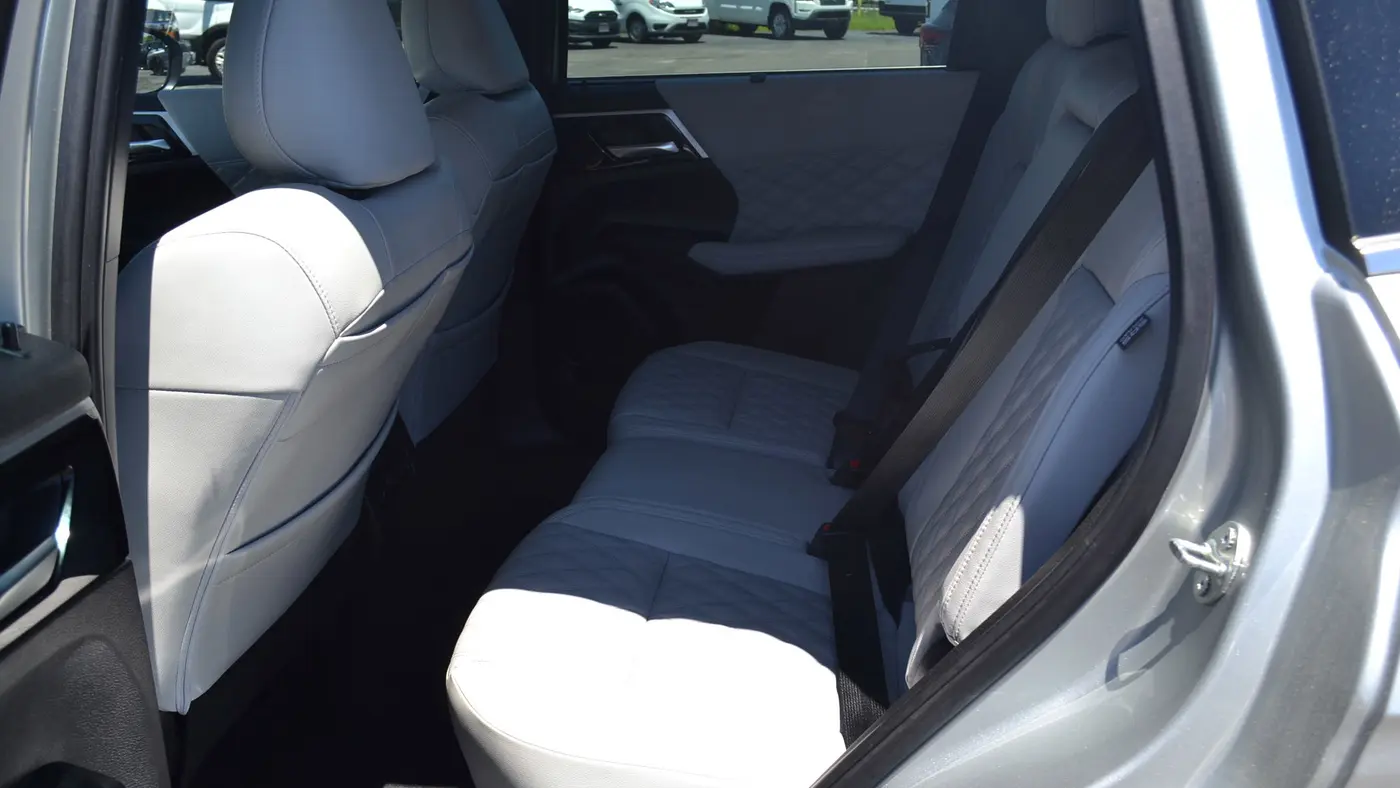 2023 Mitsubishi Outlander PHEV SEL