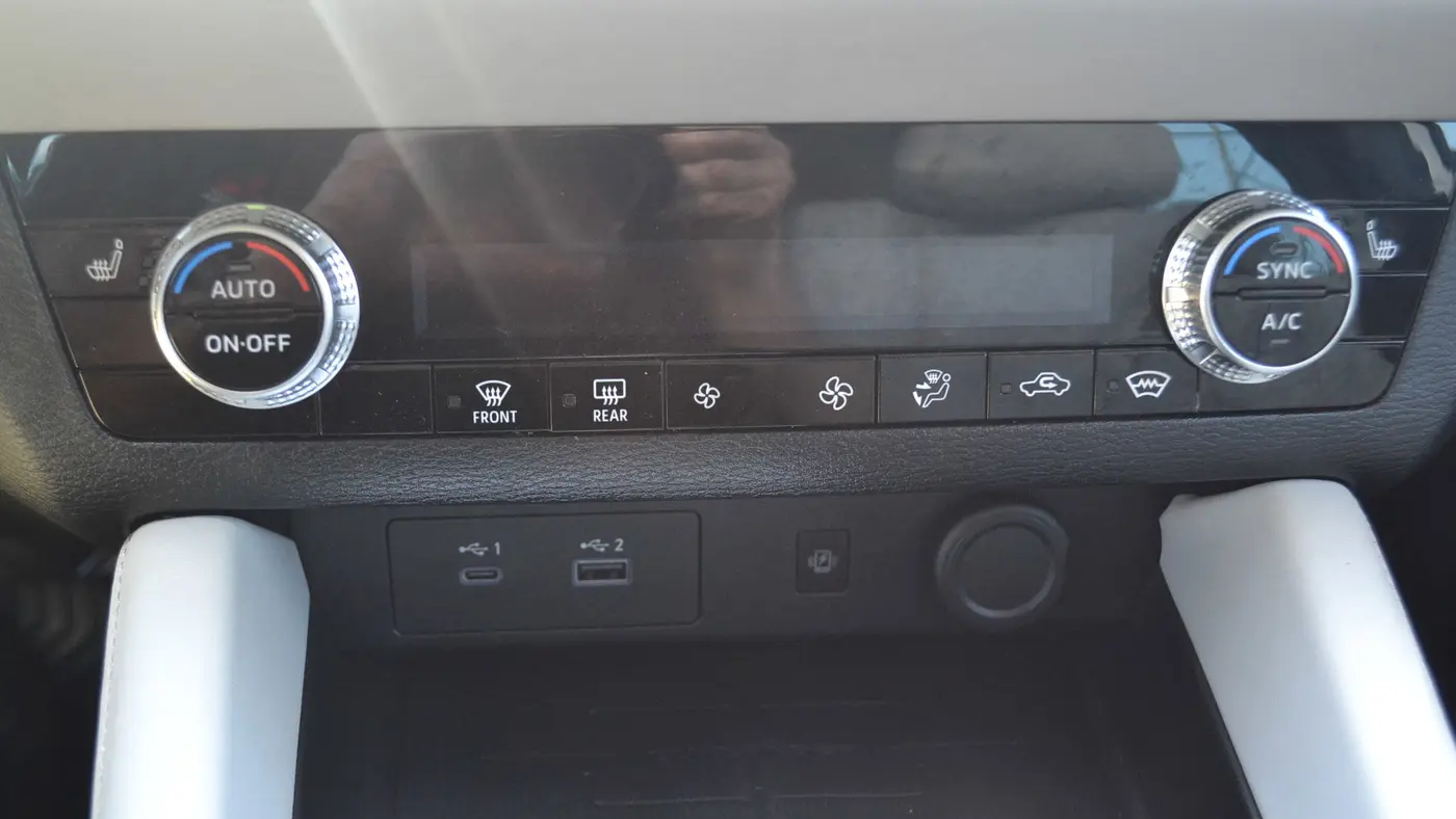2023 Mitsubishi Outlander PHEV SEL
