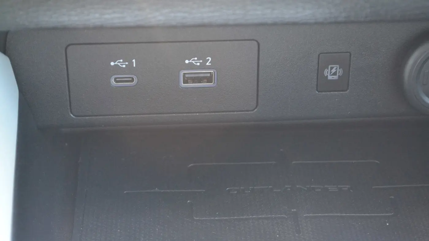 2023 Mitsubishi Outlander PHEV SEL