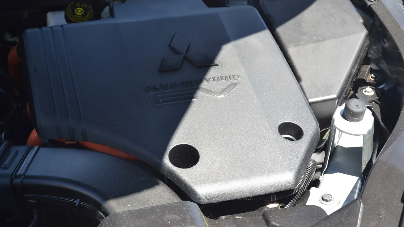 2023 Mitsubishi Outlander PHEV SEL