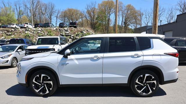 2024 Mitsubishi Outlander PHEV SE