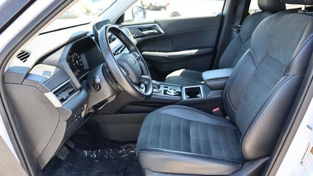 2024 Mitsubishi Outlander PHEV SE