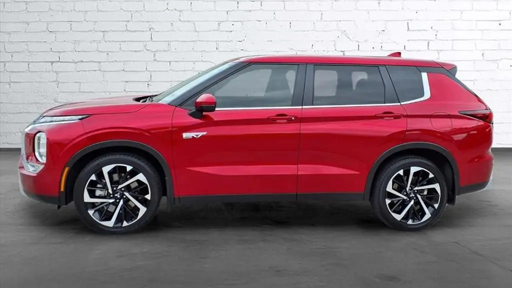2025 Mitsubishi Outlander PHEV SE