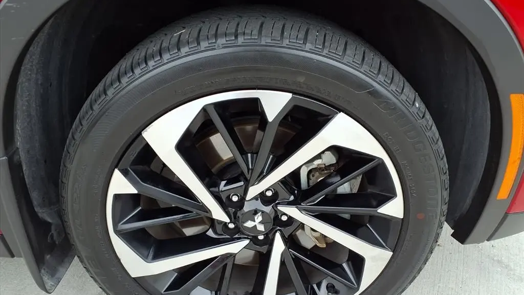 2025 Mitsubishi Outlander PHEV SE
