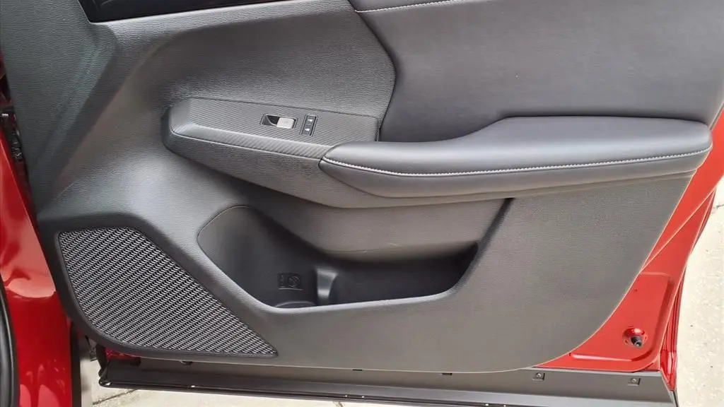 2025 Mitsubishi Outlander PHEV SE