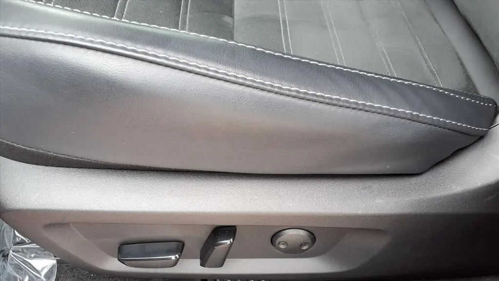 2025 Mitsubishi Outlander PHEV SE
