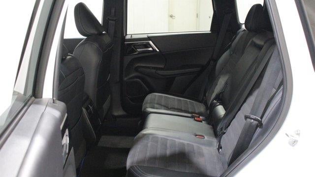 2024 Mitsubishi Outlander PHEV SE