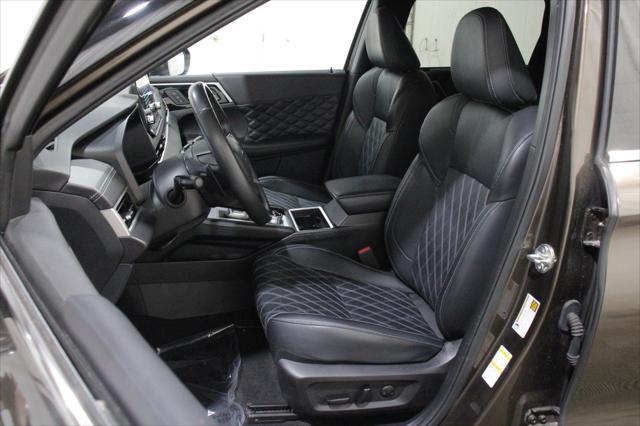 2024 Mitsubishi Outlander - $29,998