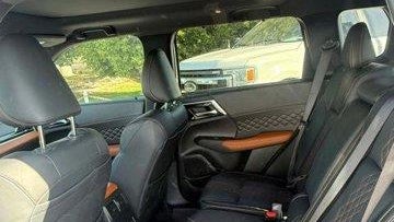 2025 Mitsubishi Outlander PHEV SEL