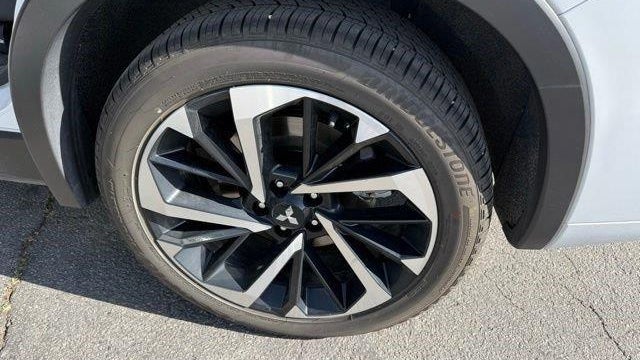 2025 Mitsubishi Outlander PHEV SEL