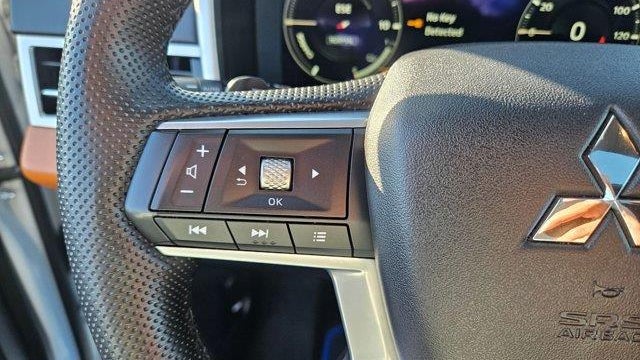 2025 Mitsubishi Outlander PHEV SEL