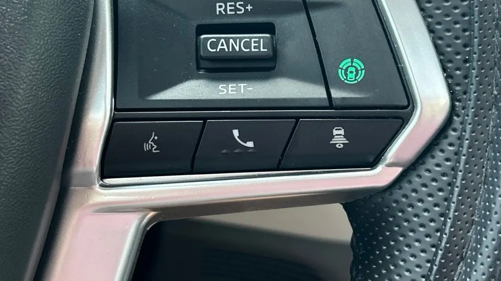 2025 Mitsubishi Outlander PHEV SEL