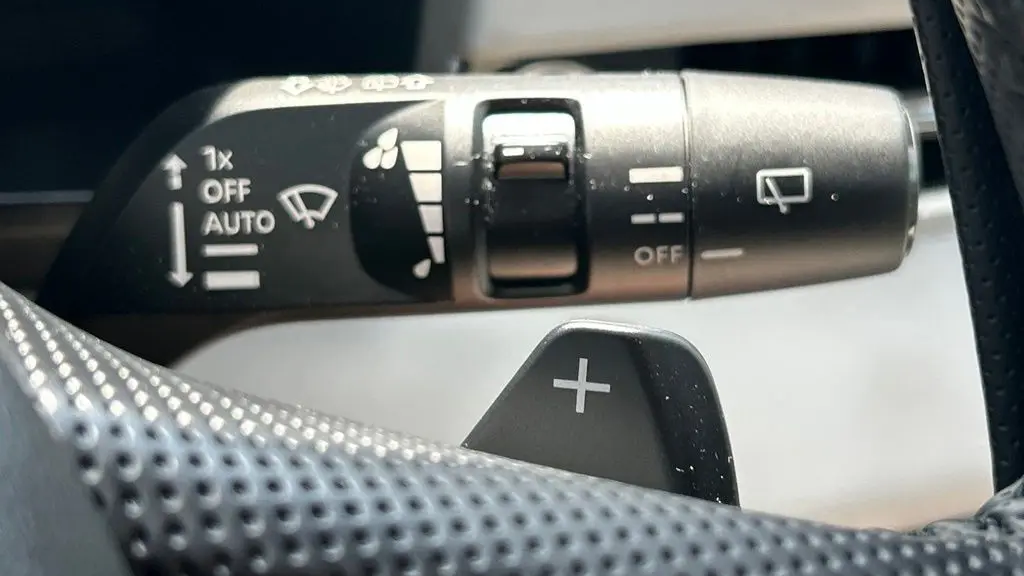 2025 Mitsubishi Outlander PHEV SEL