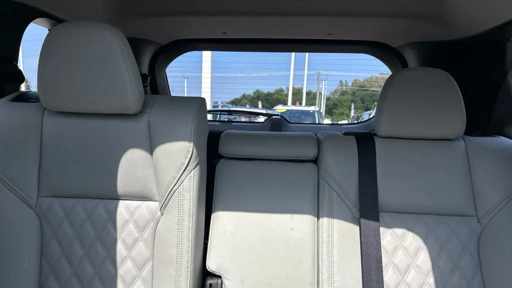 2025 Mitsubishi Outlander PHEV SEL