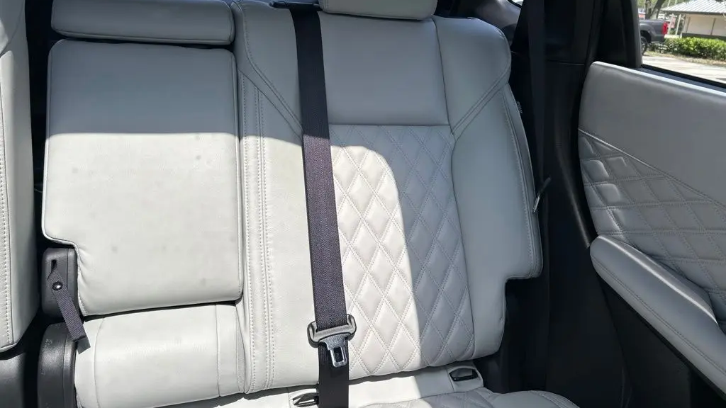 2025 Mitsubishi Outlander PHEV SEL