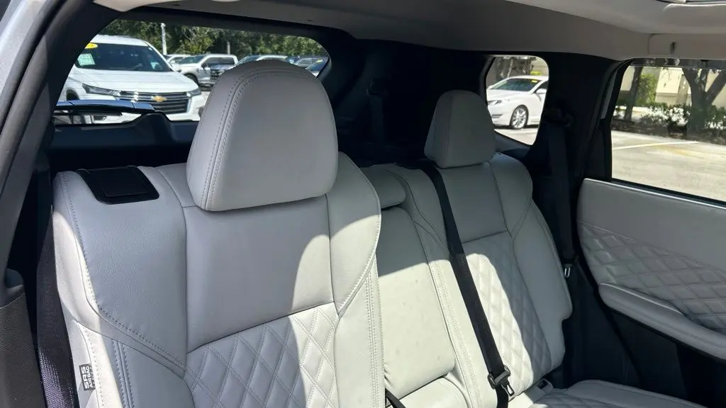 2025 Mitsubishi Outlander PHEV SEL