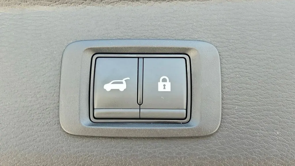 2025 Mitsubishi Outlander PHEV SEL