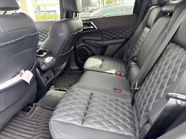2024 Mitsubishi Outlander - $27,900
