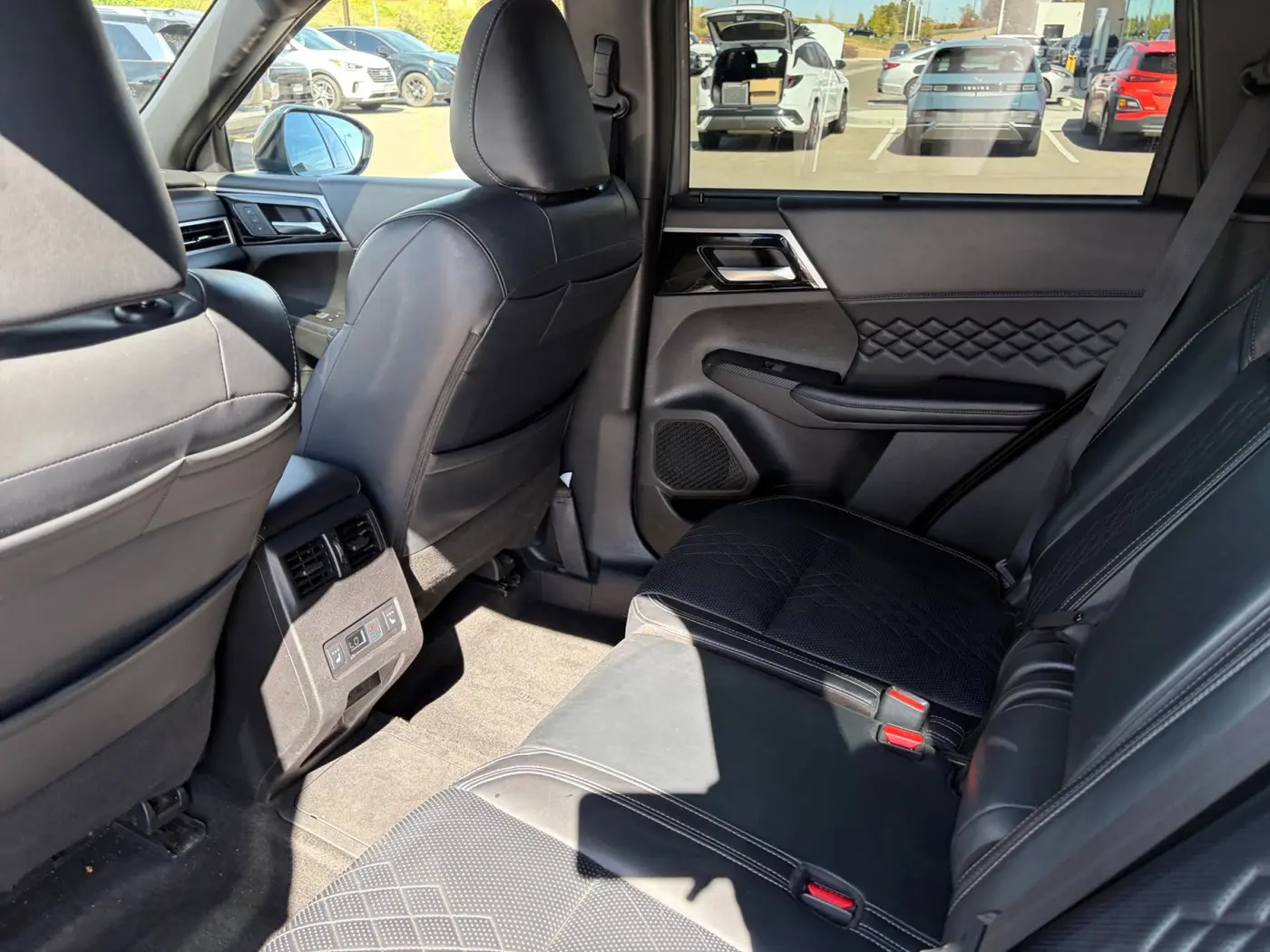2025 Mitsubishi Outlander - $26,500