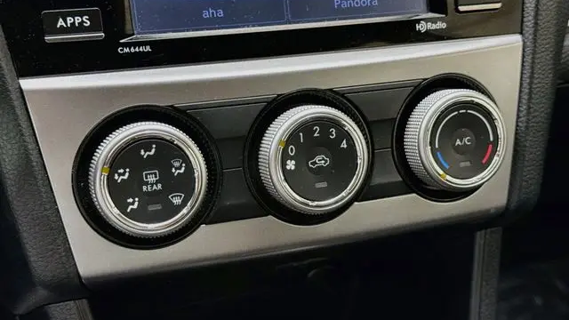 2015 Subaru Impreza 2.0i Premium