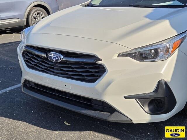 2024 Subaru Impreza Base — photo 1 of 12