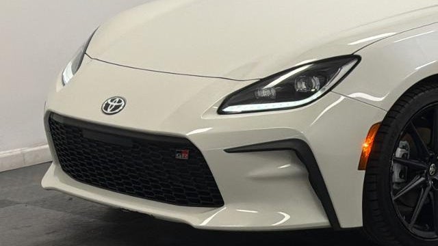 2025 Toyota GR86 Premium