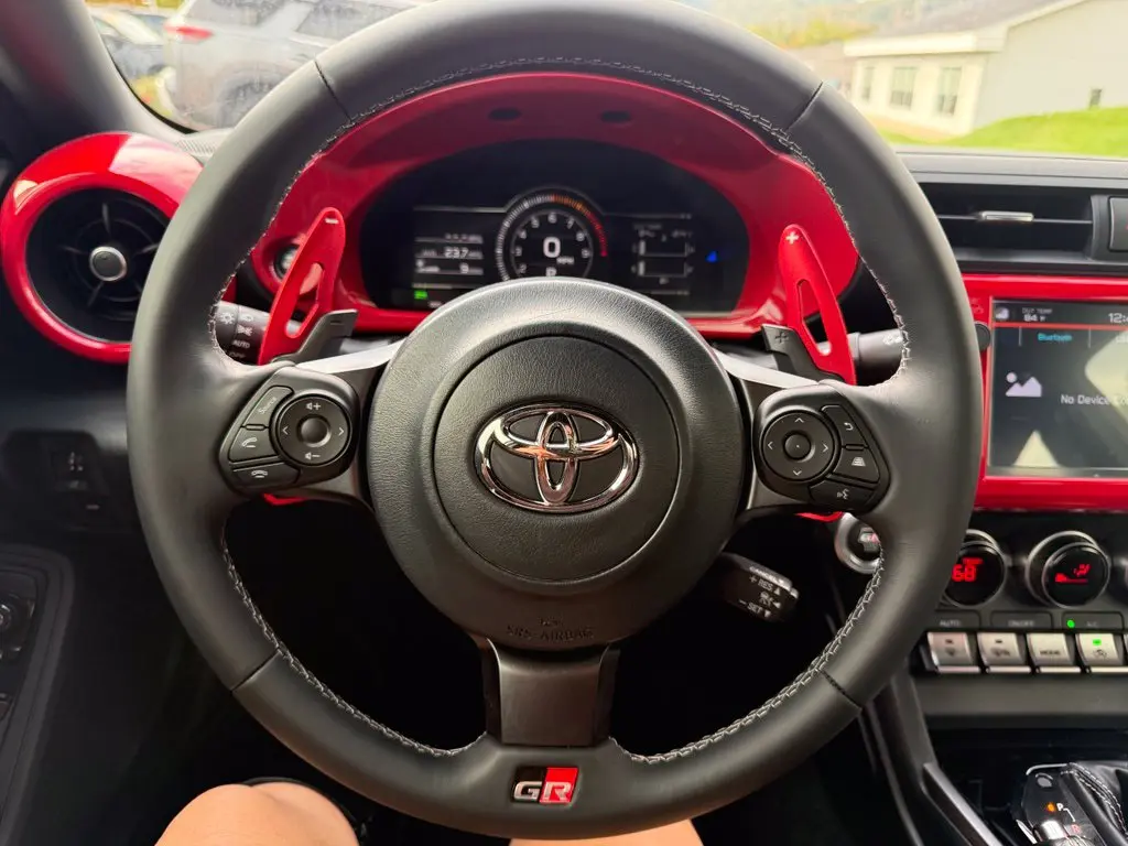 2025 Toyota 86 - $31,999