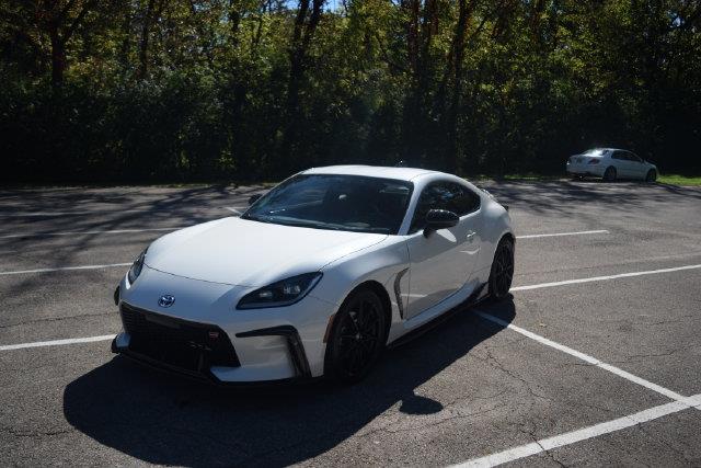 2024 Toyota 86 - $33,000