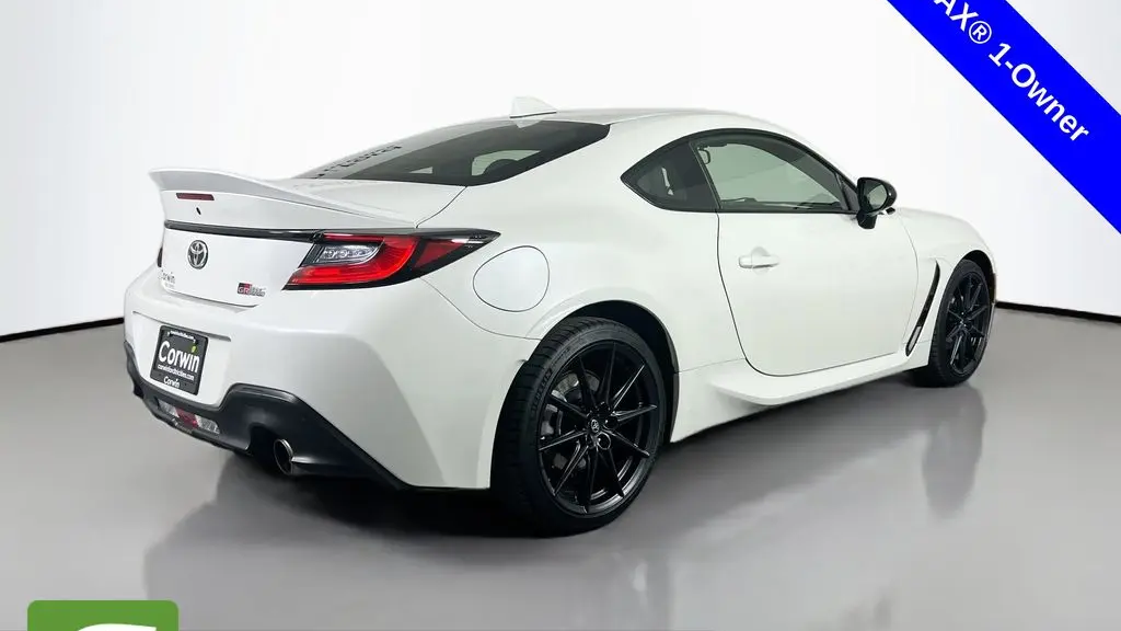 2025 Toyota GR86 Premium