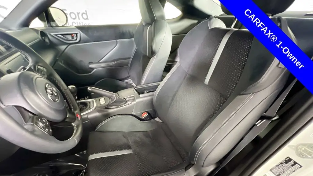 2025 Toyota GR86 Premium