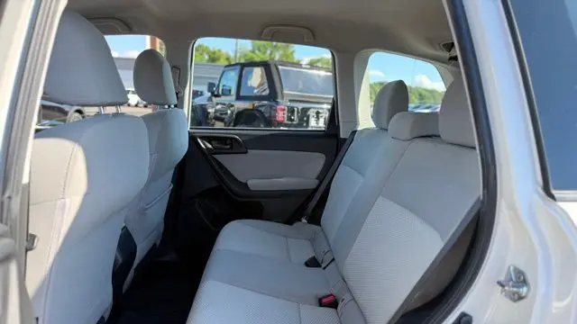 2015 Subaru Forester 2.5i