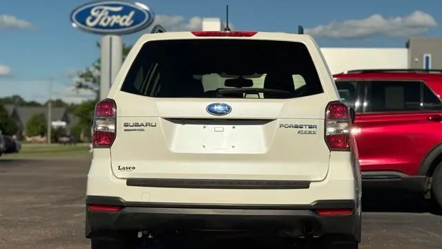2015 Subaru Forester 2.5i