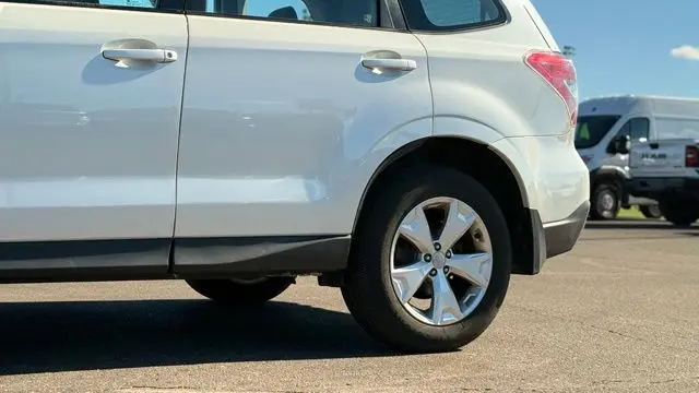 2015 Subaru Forester 2.5i