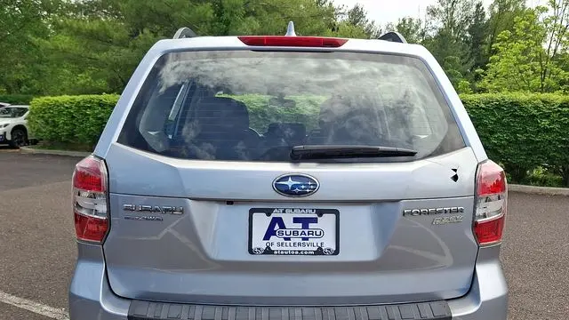 2016 Subaru Forester 2.5i
