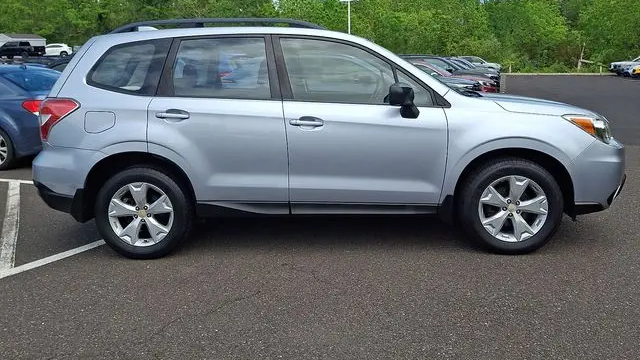 2016 Subaru Forester 2.5i